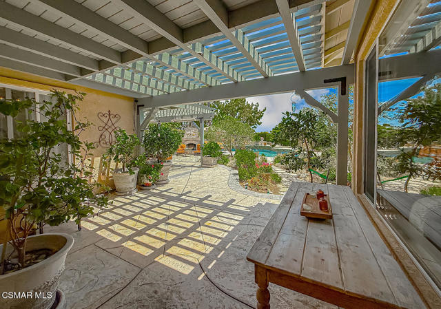 678 Via Carro, Newbury Park CA: https://media.crmls.org/mediaz/c45e9d26-3bac-4fb7-9b2a-6cc9fb4da5e1.jpg