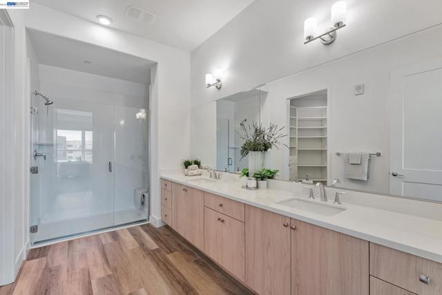 45128 Warm Springs Blvd, Fremont CA: https://media.crmls.org/mediaz/c45fae91-e9ef-4261-847a-84384650ca9f.jpg