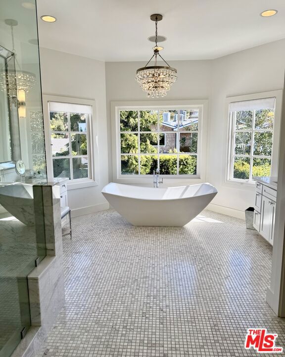 MLS #25508725 img 17