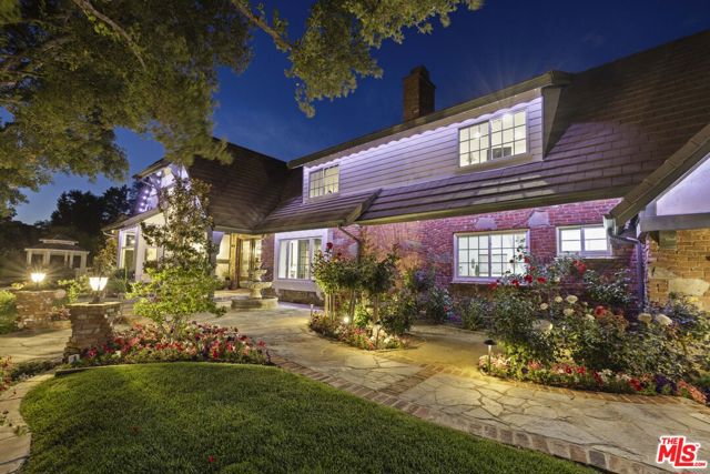 25730 Sand Canyon Road, Santa Clarita CA: https://media.crmls.org/mediaz/c460bdd8-31ea-4070-a12d-1a7873d0fd96.jpg