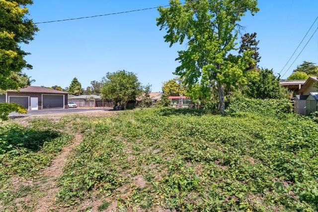 2537 Orchard Street, Soquel CA: https://media.crmls.org/mediaz/c461fdab-aca3-4238-9360-366422afe5bd.jpg