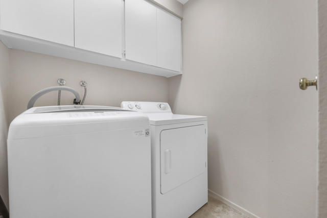 450 Desert Falls N Drive, Palm Desert CA: https://media.crmls.org/mediaz/c46218e9-0746-4557-a6eb-181710adde86.jpg