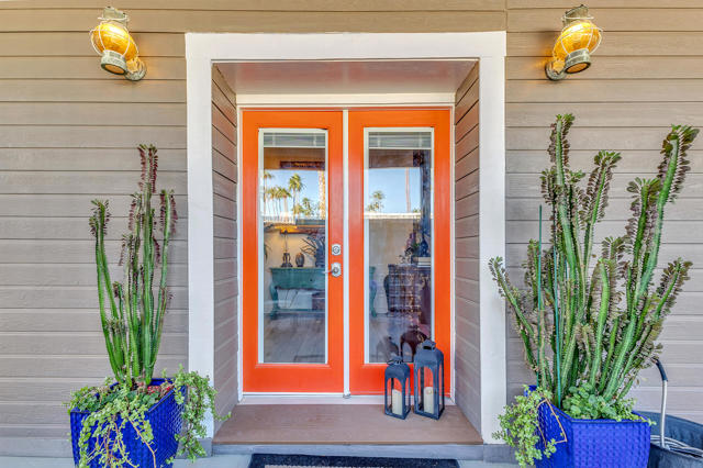 527 Jade Lane, Palm Springs CA: https://media.crmls.org/mediaz/c4622a2c-c2a6-4d7c-813e-90349233ce4e.jpg