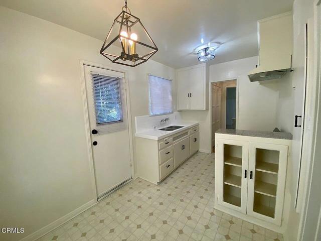 1420 E Wilson Avenue, Glendale CA: https://media.crmls.org/mediaz/c46243c9-14ef-4bf8-957e-b2bb69bf6dcb.jpg