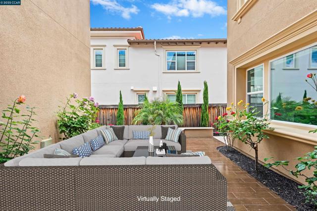 19 Baltana Place, Danville CA: https://media.crmls.org/mediaz/c4624fc1-dc9b-4d0d-8890-142de0c36a86.jpg