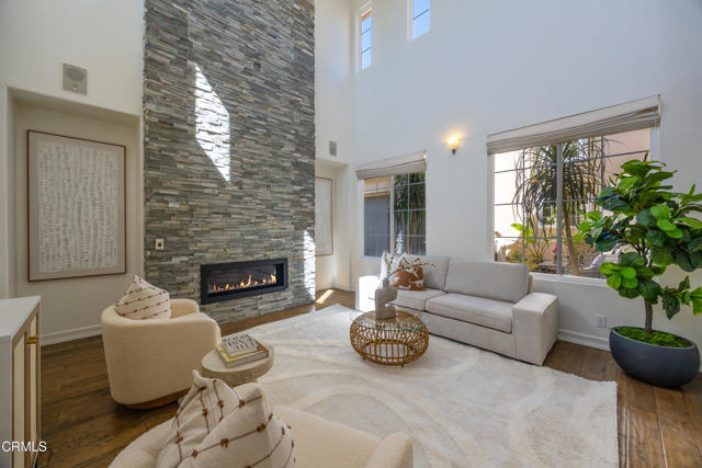 Detail Gallery Image 6 of 68 For 827 W Heritage Oak Ct, Altadena,  CA 91001 - 6 Beds | 5 Baths