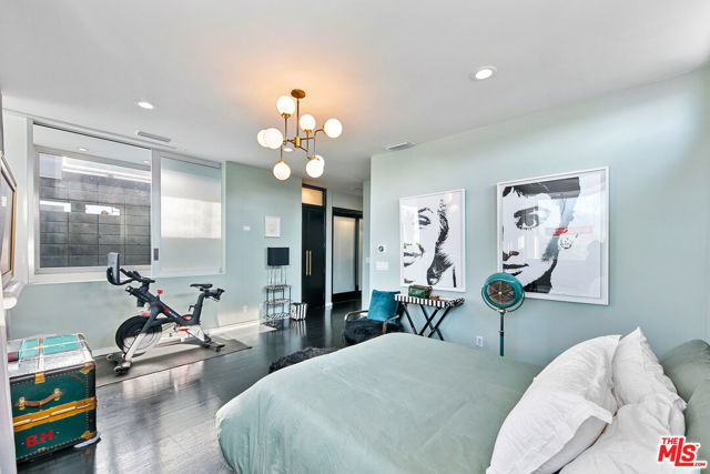 1430 Abbot Kinney Boulevard, Venice CA: https://media.crmls.org/mediaz/c462d579-6fe4-43e7-ae1a-3ce409088054.jpg