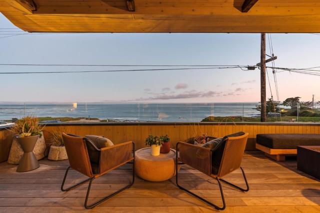 1122 W Cliff Drive, Santa Cruz CA: https://media.crmls.org/mediaz/c463744a-0c0d-429a-894c-7c88d1112e4c.jpg