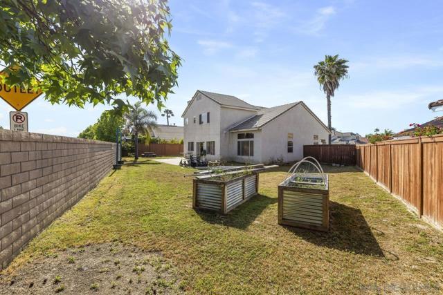 4425 Arbor Cove Cir, Oceanside CA: https://media.crmls.org/mediaz/c46376e2-a43a-4e1c-8bd7-866af5d00382.jpg