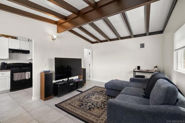 3754 56 Riviera Dr, La Mesa CA: https://media.crmls.org/mediaz/c463fbde-6af3-476c-bdcd-1c15fa983c7c.jpg