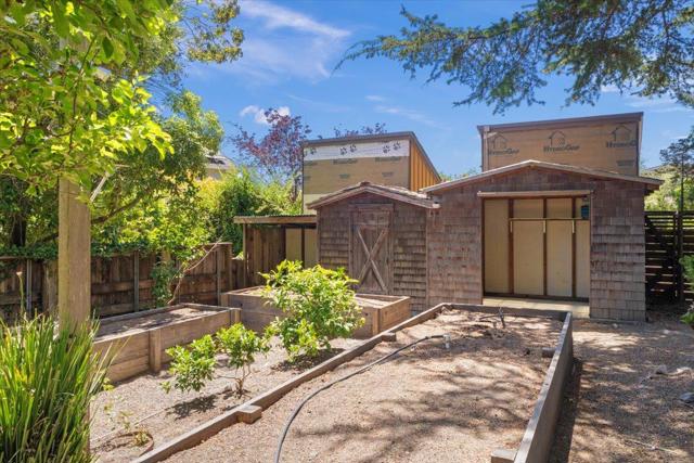 746 Western Drive, Santa Cruz CA: https://media.crmls.org/mediaz/c46446ae-d780-41d7-8ab3-a02f6e1c4fa2.jpg