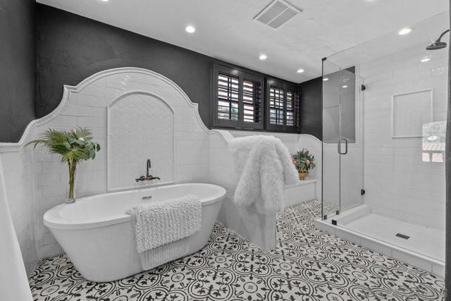 17507 Los Morros, Rancho Santa Fe CA: https://media.crmls.org/mediaz/c4644c3d-8ae6-4ef0-bb0f-3b34074ebff5.jpg