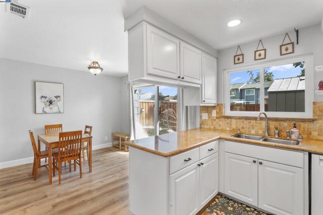 1479 Spring Valley Cmn, Livermore CA: https://media.crmls.org/mediaz/c464b480-e766-4b1a-a32d-1f8248b0b989.jpg