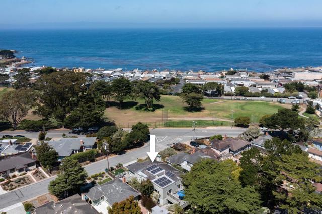 735 Bayview Avenue, Pacific Grove CA: https://media.crmls.org/mediaz/c464bab3-7e7a-4e9a-80a8-8f9cc2b4f09f.jpg