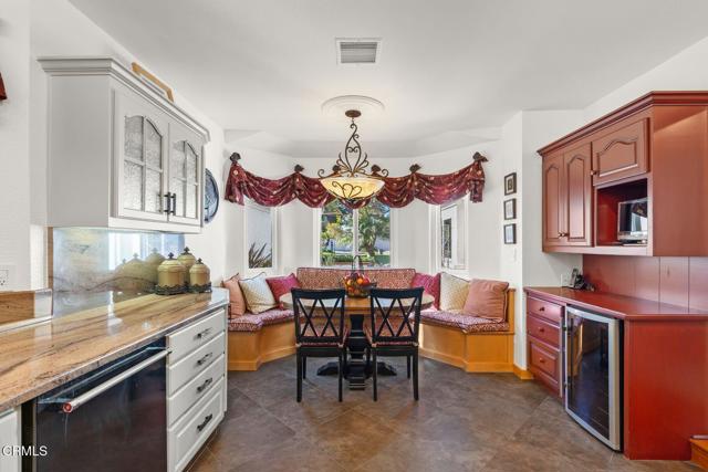 Detail Gallery Image 6 of 32 For 2112 Bermuda Dunes Pl, Oxnard,  CA 93036 - 3 Beds | 2/1 Baths