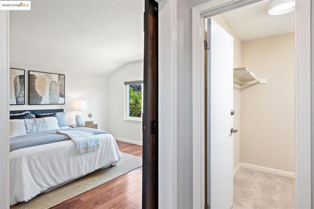 5136 Rain Cloud Dr, Richmond CA: https://media.crmls.org/mediaz/c46694f7-a7d4-4b98-b184-71d1e71eff43.jpg