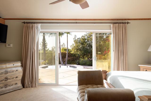 13671 Orchard Gate Rd, Poway CA: https://media.crmls.org/mediaz/c4678019-0570-4da1-a853-6a02d094d25a.jpg