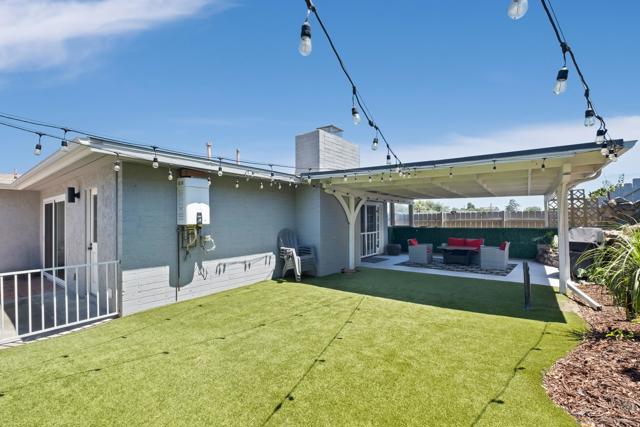 4542 Toni Lane, La Mesa CA: https://media.crmls.org/mediaz/c468a71b-3bb3-4f4d-837d-0eb1301d3e49.jpg