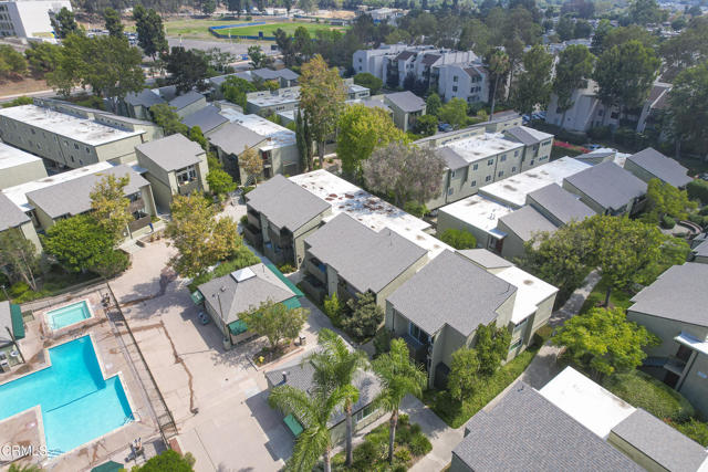 4925 Indian Wood Road, Culver City CA: https://media.crmls.org/mediaz/c46907b4-1167-4f17-ae19-b87bb35e6e9c.jpg