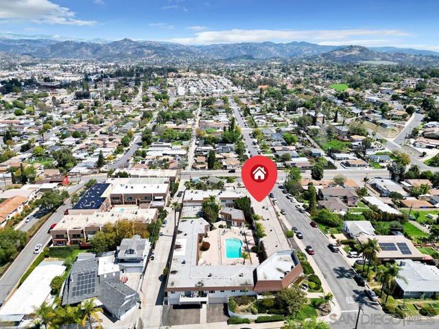 806 E 4Th Ave, Escondido CA: https://media.crmls.org/mediaz/c4695916-7417-4413-9192-683349df1e48.jpg