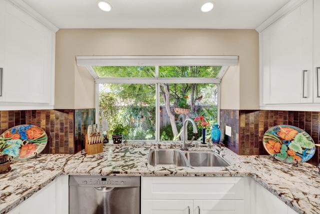 Detail Gallery Image 22 of 69 For 5071 Nighthawk Way, Oceanside,  CA 92056 - 3 Beds | 2/1 Baths