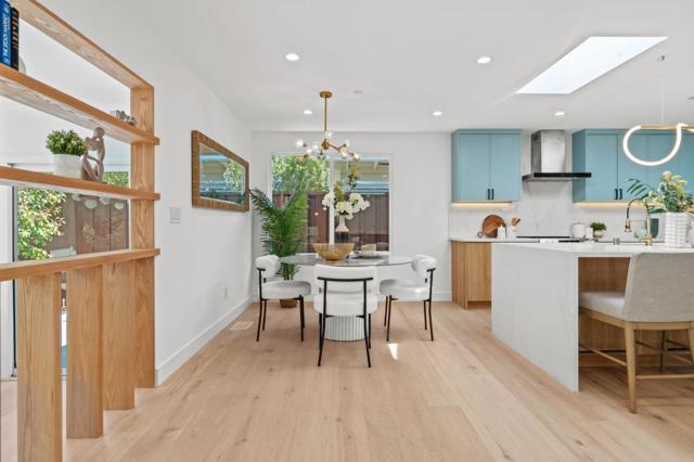 2049 Santa Cruz Avenue, Menlo Park CA: https://media.crmls.org/mediaz/c469910b-bc11-4768-bb81-111defe0f113.jpg