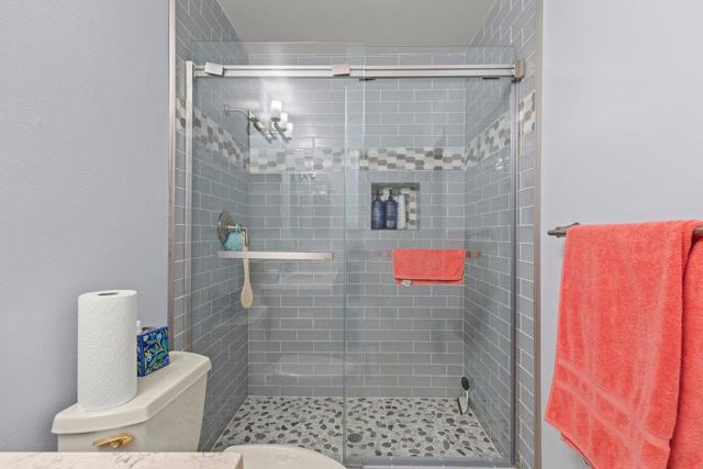 160 Troon Way, Half Moon Bay CA: https://media.crmls.org/mediaz/c46a17d4-fe40-4549-a7c4-576f5d927150.jpg