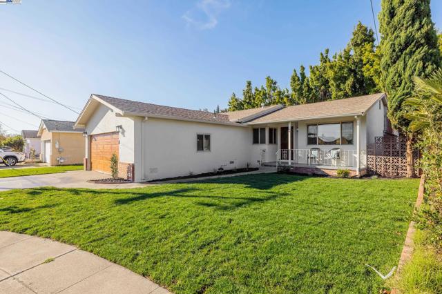 1980 Dayton Ave, San Leandro CA: https://media.crmls.org/mediaz/c46a1b62-3744-43c7-811a-1cdbb21d258a.jpg
