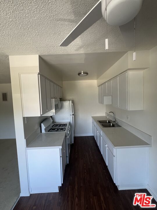 780 Earlham Street, Pasadena CA: https://media.crmls.org/mediaz/c46a487e-b091-40fe-a891-321a27692ea8.jpg