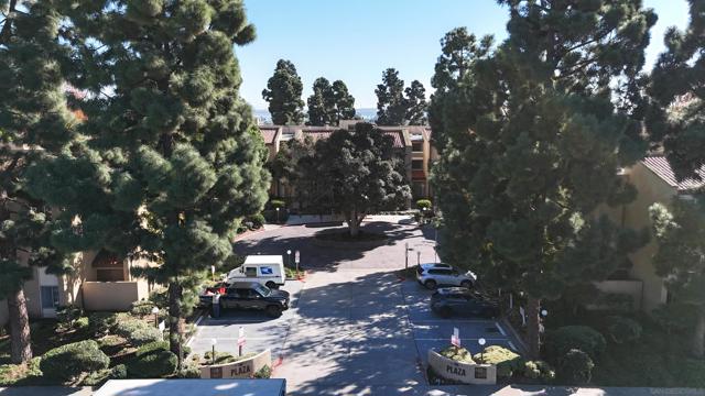 1885 Diamond St, San Diego CA: https://media.crmls.org/mediaz/c46a74f5-5162-4a36-b141-d56aebe49b9e.jpg