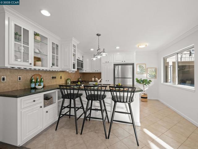 200 El Dorado Ave, Danville CA: https://media.crmls.org/mediaz/c46b852d-15f7-4768-ac04-d3a89efdf253.jpg