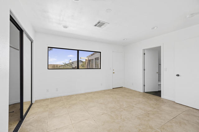 55710 Free Gold Dr Drive, Yucca Valley CA: https://media.crmls.org/mediaz/c46c8bac-84b8-4ac0-902b-d5692cdb9b26.jpg