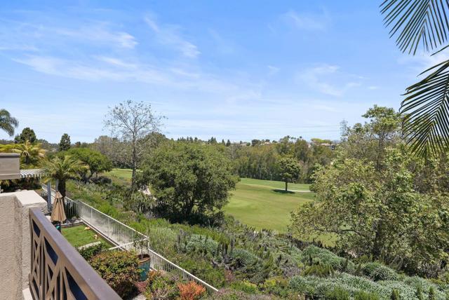 Detail Gallery Image 2 of 45 For 1636 Cormorant Dr, Carlsbad,  CA 92011 - 2 Beds | 2/1 Baths