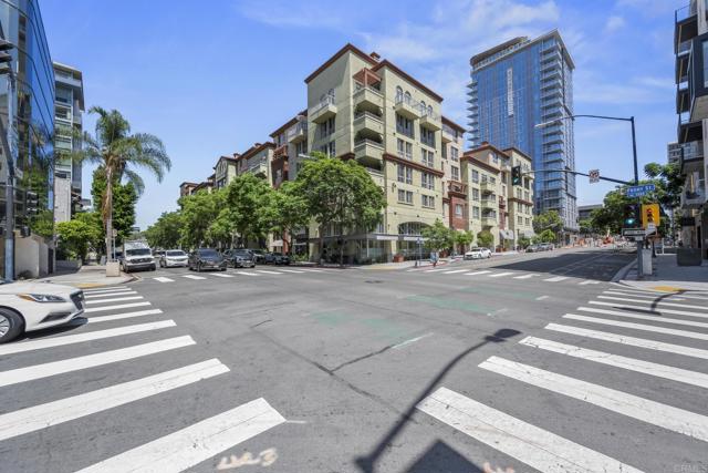 1501 Front Street, San Diego CA: https://media.crmls.org/mediaz/c46d65f6-f803-477a-8151-b66e3041f2e4.jpg
