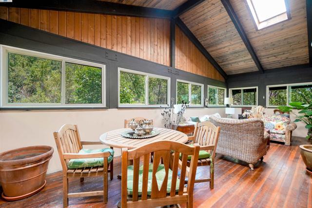 21 Red Rock Way, San Rafael CA: https://media.crmls.org/mediaz/c46e9bc2-3f7a-4786-b9d9-e90e42b4774a.jpg
