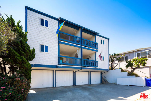 1450 MANHATTAN BEACH Boulevard, Manhattan Beach, California 90266, 2 Bedrooms Bedrooms, ,2 BathroomsBathrooms,Residential,Sold,MANHATTAN BEACH,22138239