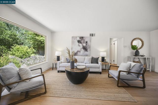 241 Lombardi Cir, Walnut Creek CA: https://media.crmls.org/mediaz/c47055c9-72f8-48ac-a9b3-a22b468b287b.jpg
