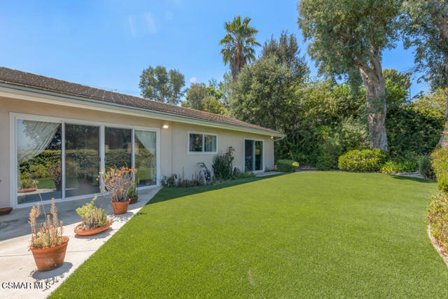 22485 Paul Revere Drive, Calabasas CA: https://media.crmls.org/mediaz/c47086ef-df7a-46fe-b804-9d8182a0c7a7.jpg