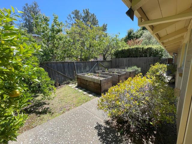 843 Sonoma Terrace, Stanford CA: https://media.crmls.org/mediaz/c4712375-11a2-42e2-80f3-8319743c1734.jpg