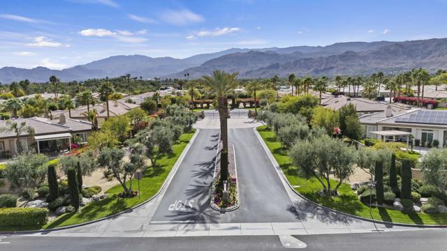 50 Toscana E Way, Rancho Mirage CA: https://media.crmls.org/mediaz/c47147c4-e938-4928-9e0d-e42a58d6449c.jpg