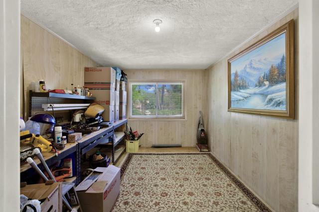 Extra room adjacent to garage