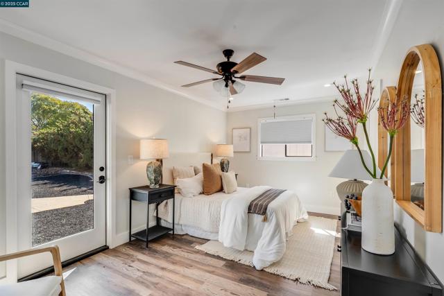 3212 Oxford Pl, Concord CA: https://media.crmls.org/mediaz/c471cb28-d870-4c8b-8cbd-e62006c9c63d.jpg