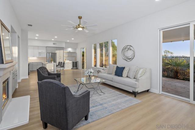 348 Plaza Los Osos, Chula Vista CA: https://media.crmls.org/mediaz/c472f495-b8e8-43d4-bb89-daf6759db678.jpg