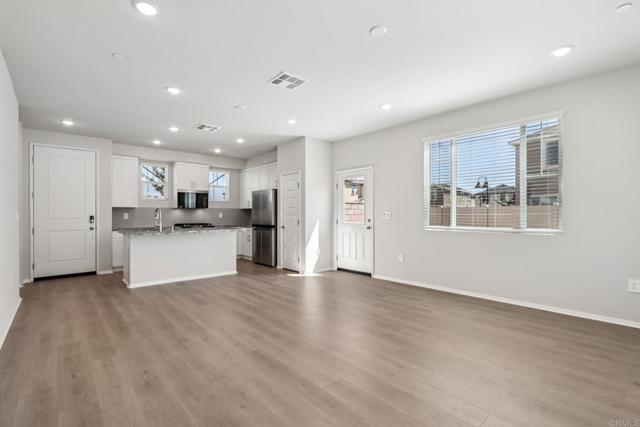 Detail Gallery Image 5 of 34 For 28485 via Rioja, Temecula,  CA 92591 - 3 Beds | 2/1 Baths