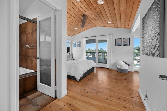 159 W Diana, Encinitas CA: https://media.crmls.org/mediaz/c4743613-b902-4593-9570-e6d638f1277c.jpg