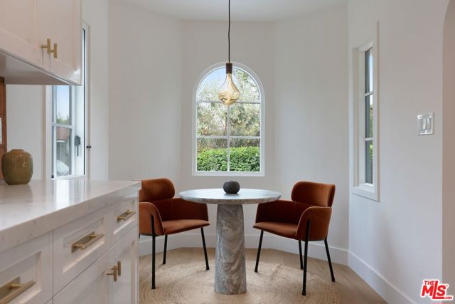 3864 3rd Avenue, Los Angeles CA: https://media.crmls.org/mediaz/c474986b-1799-4f1f-9a4b-cfdf4c331e9f.jpg