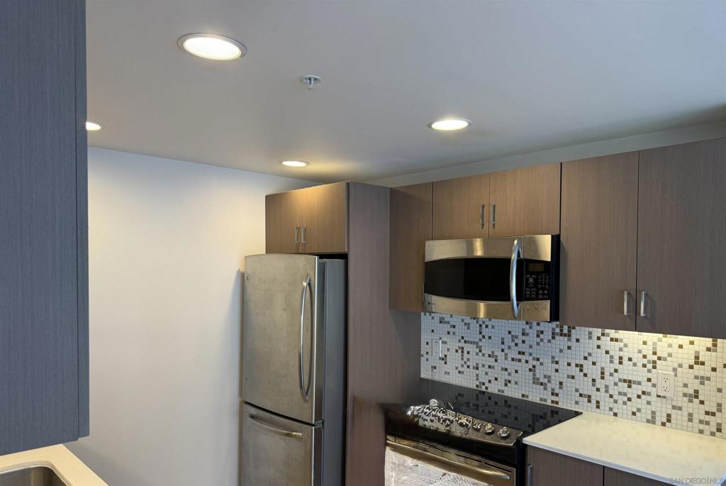 3100 6th Ave - photo 11