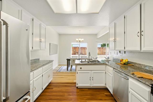34348 Siward Drive, Fremont CA: https://media.crmls.org/mediaz/c474c170-6cc1-468f-ae62-aade061085bf.jpg