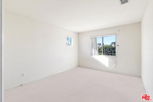 18806 Hatteras Street, Tarzana CA: https://media.crmls.org/mediaz/c474f33b-a6d6-4663-92e2-cc99a5256ded.jpg
