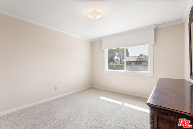17992 Huntington Circle, Villa Park CA: https://media.crmls.org/mediaz/c474f8b9-e521-43a0-a3d9-6c86ce9e9eeb.jpg